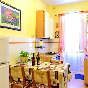Casa Vacanza Frendy - Zona Con Parcheggio Gratis Sulla Strada Affittacamere